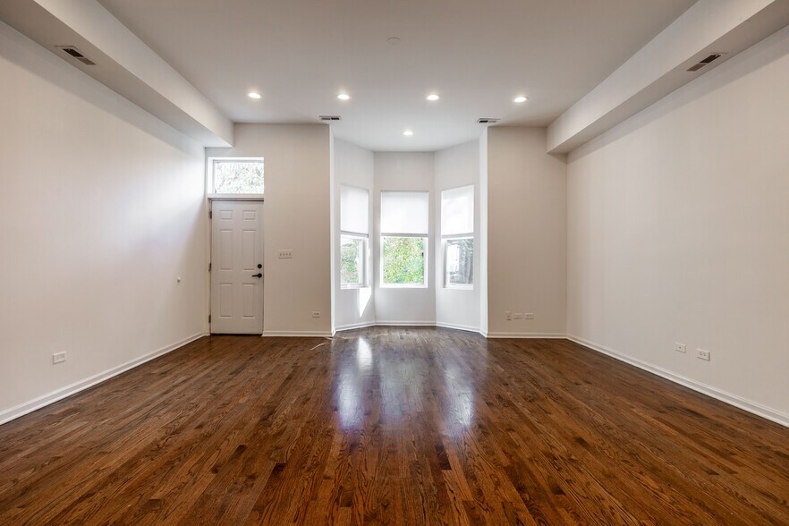 Building Photo - 2112 N Campbell Ave