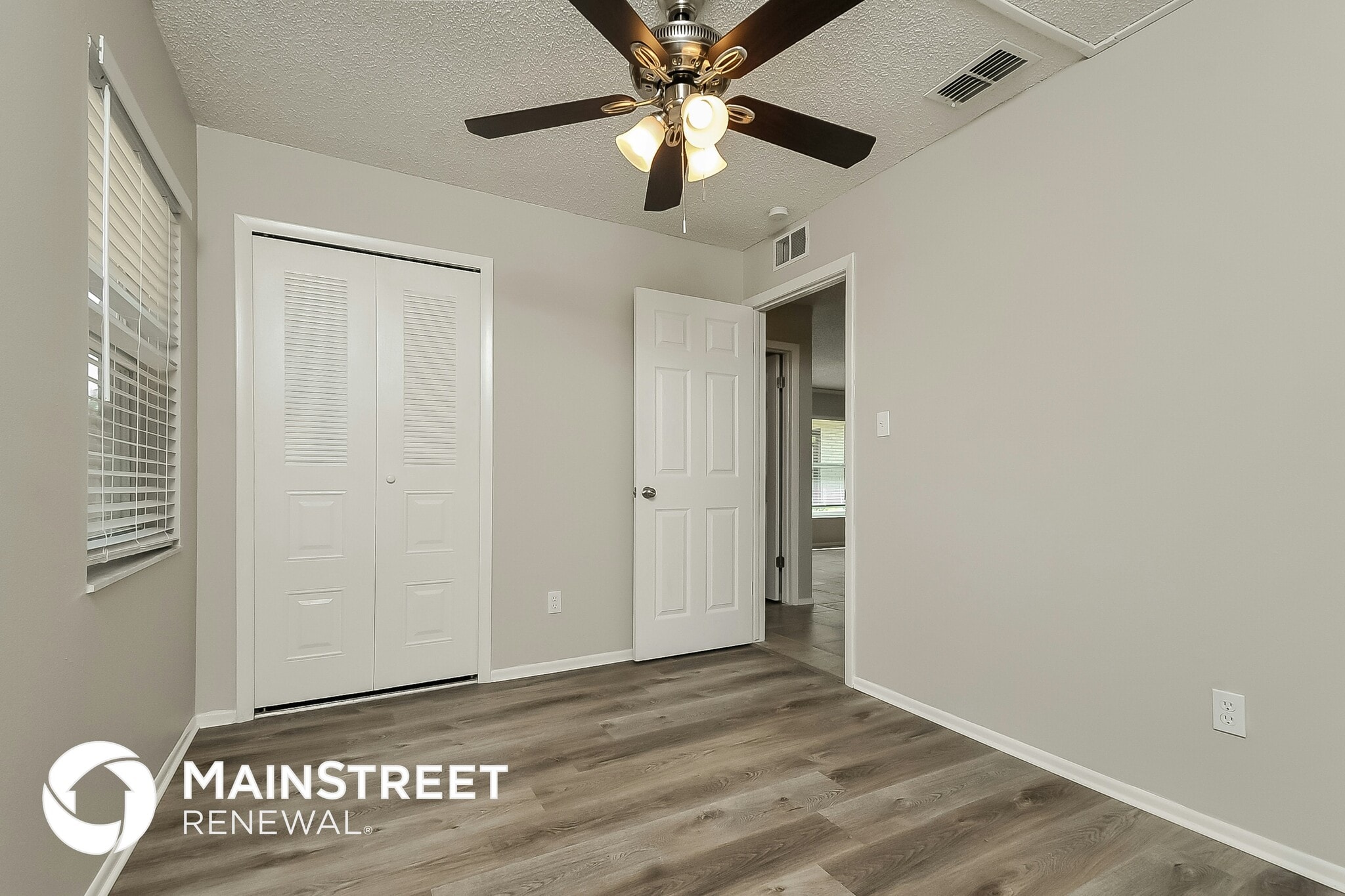 Building Photo - 808 Pebblewood Dr