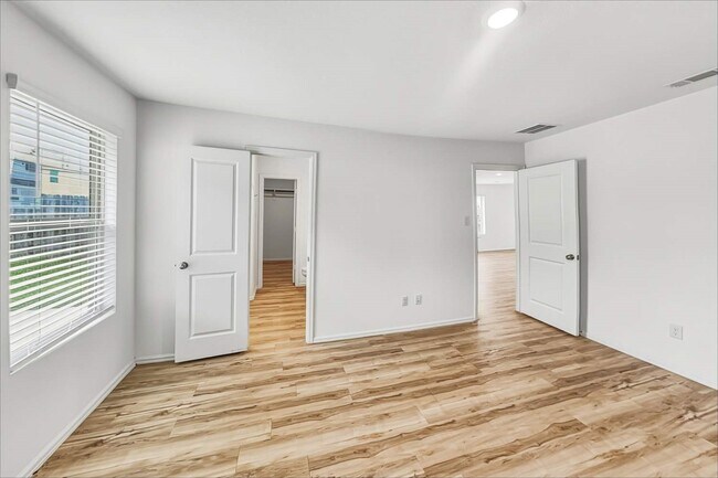 Building Photo - 22259 Stoney Ravine Dr