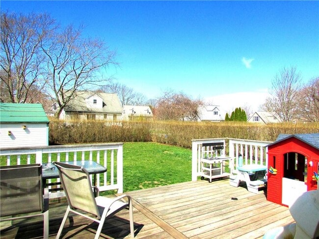 Building Photo - 35 Rosa Rd