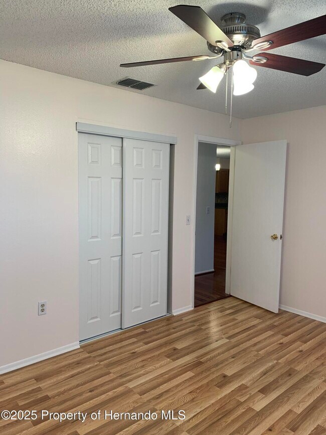 Building Photo - 4143 Montano Ave