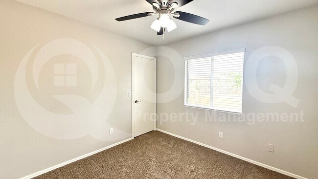 Building Photo - 12113 N 128th Ave