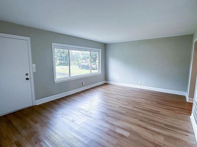 Building Photo - 1470 Antoinette Ave