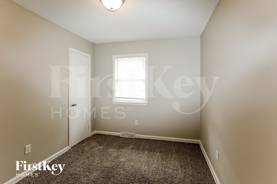 Building Photo - 815 Rowell St