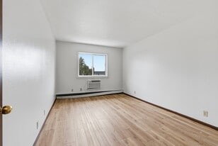 Building Photo - Meadow Ridge Apartments