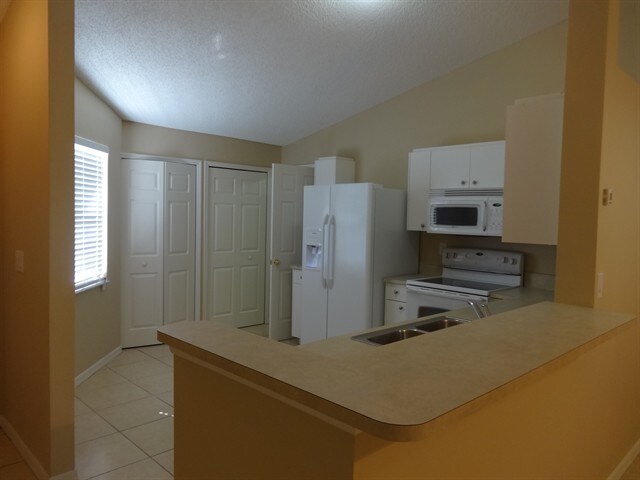 Building Photo - 1308 Auburn Lakes Dr