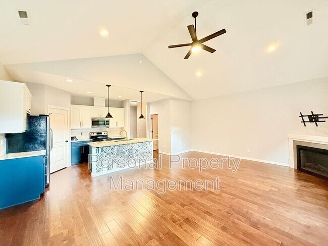 Building Photo - 2606 NE 130th Ct