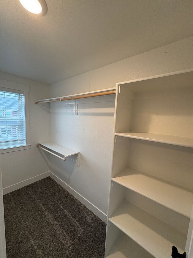 Building Photo - 2 Bedroom 2.5 Bathroom Duplex in the Annaf...