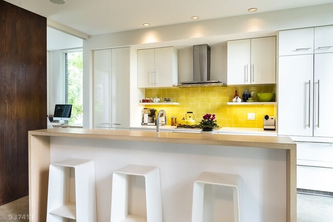 Building Photo - 209 N Prospect Ave