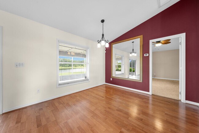 Building Photo - Charming 3 Bedroom 2 Bath Home - Sawgrass ...