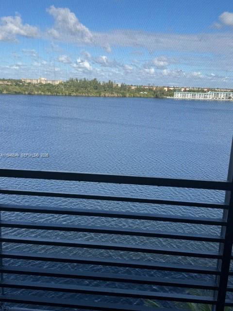 Building Photo - 1075 NE Miami Gardens Dr