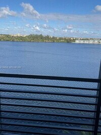 Building Photo - 1075 NE Miami Gardens Dr