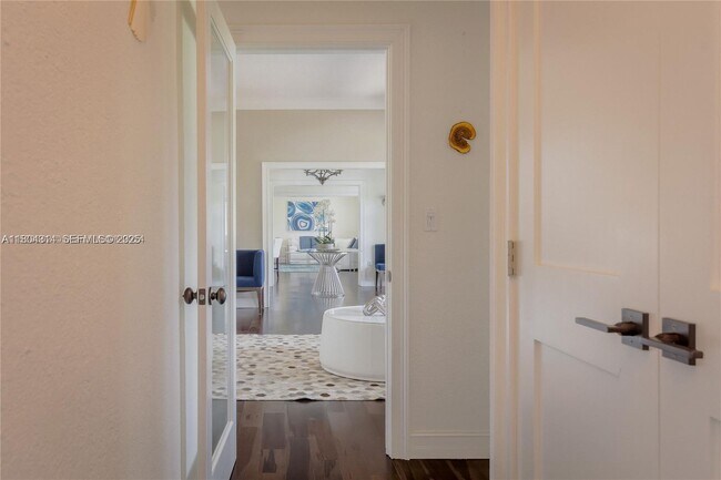 Building Photo - 8500 SW 70th St