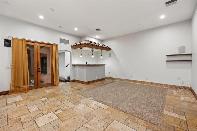 Building Photo - 1629 W Willetta St