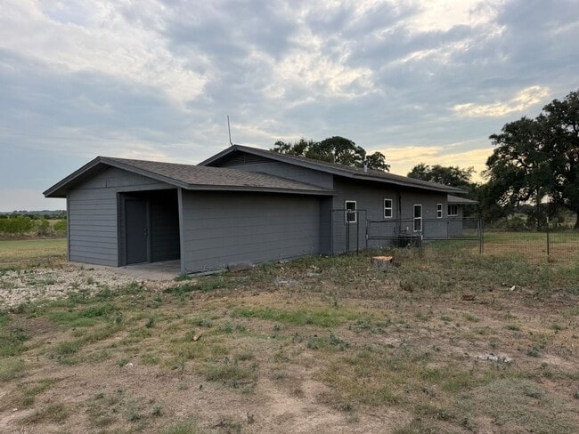 Building Photo - 850 Co Rd 218