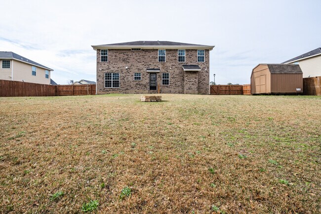 Building Photo - 157 Outpost Trl