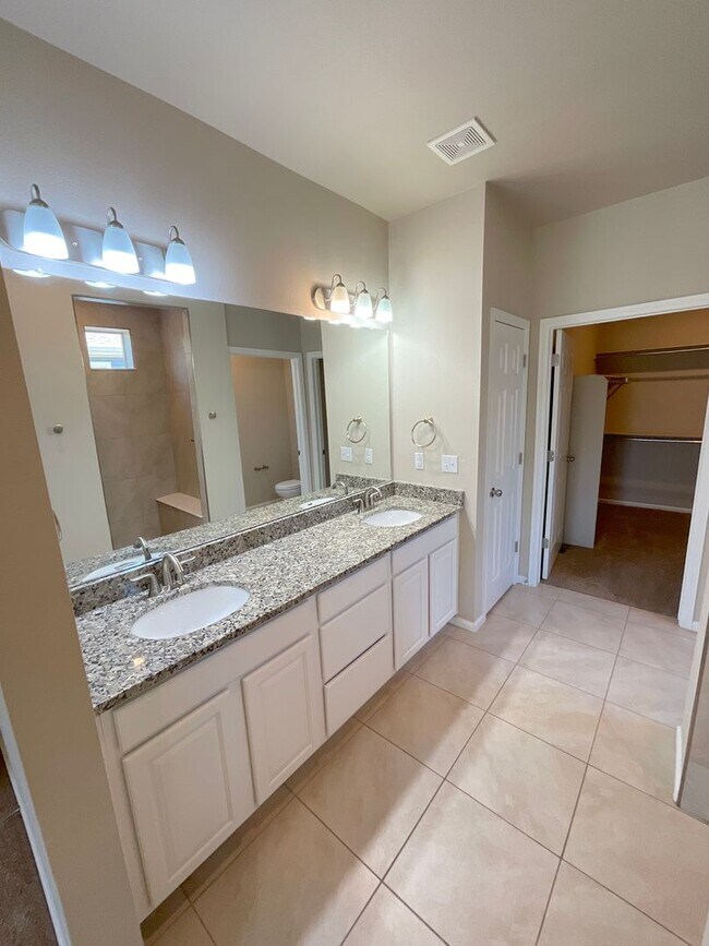 Building Photo - 3 Bedroom Home Available Near Marksheffel ...