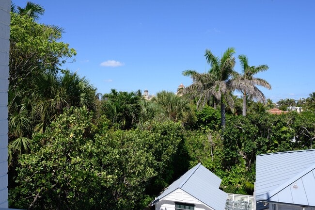 Building Photo - 170 N Ocean Blvd