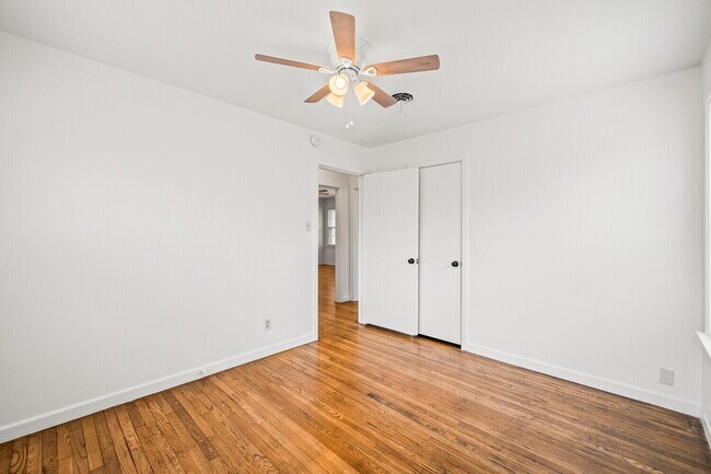 Building Photo - 4823 9th St