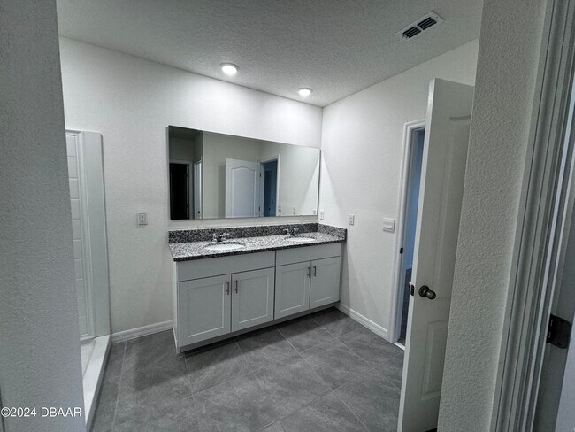 Building Photo - 2790 Fermoy Dr