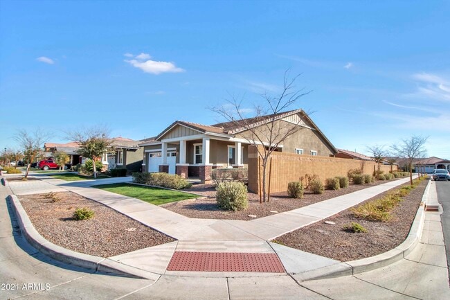Building Photo - 7047 E Osage Ave