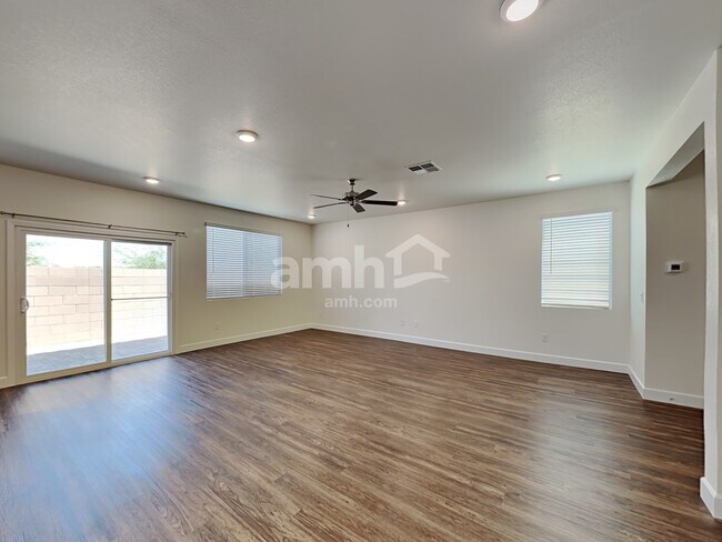 Building Photo - 6054 Theodore St