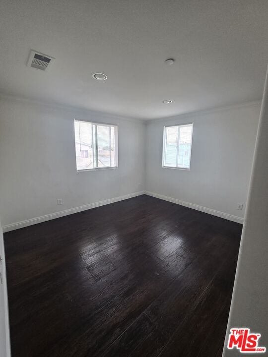 Building Photo - 8822 Orchard Ave