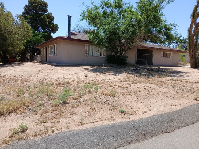 Building Photo - 55555 Pueblo Trail