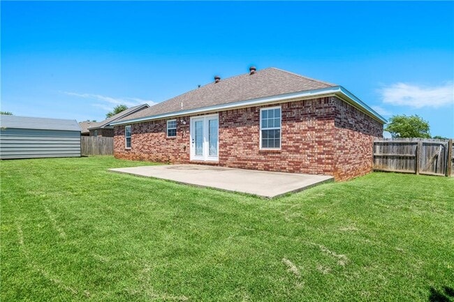 Building Photo - 403 Cherry St