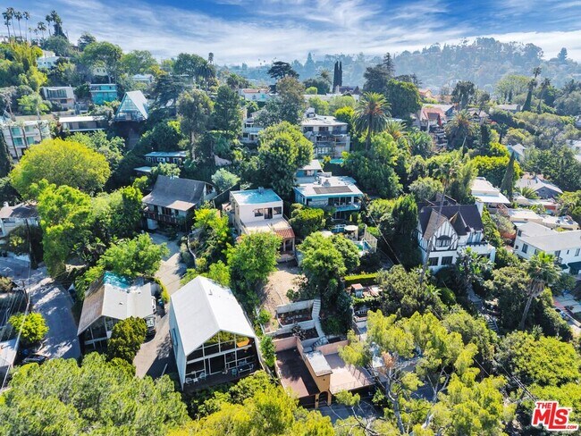 Building Photo - 1570 Sanborn Ave