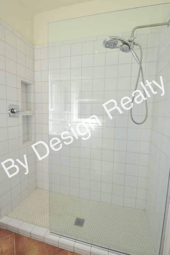 Building Photo - Charming Armory Park Bungalow with Private Off-Street Parking