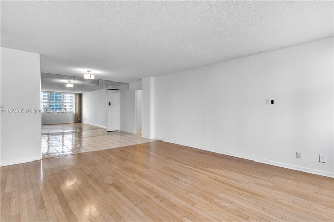 Building Photo - 2201 S Ocean Dr