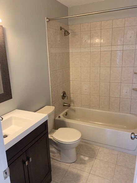 Master bath - 1348 Cox Cove Ct