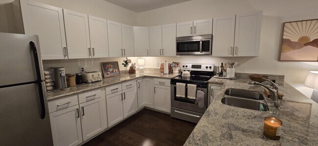 Kitchen - 3728 Constance St
