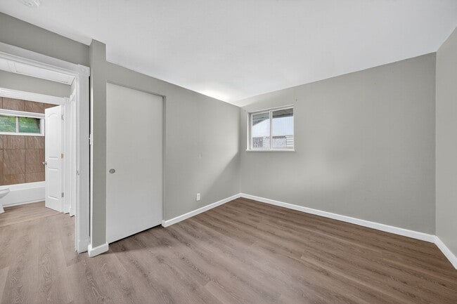 Building Photo - Section 8 Welcome