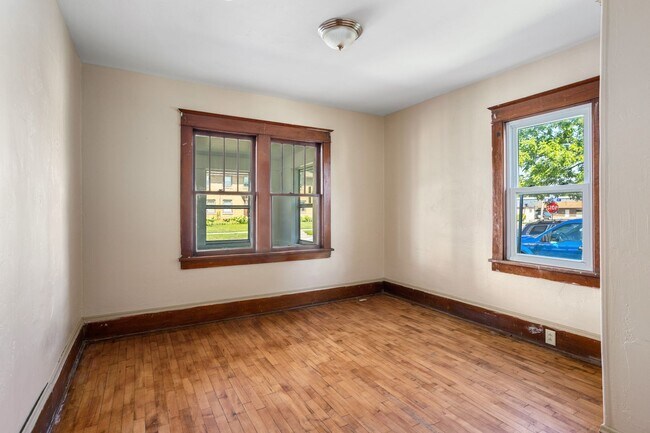 Building Photo - 209 Appleton St