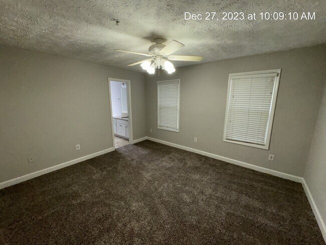 Building Photo - 332-5 Bubble Creek