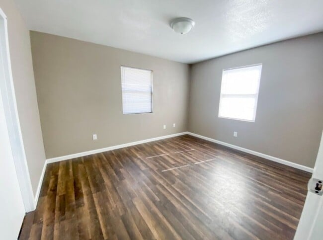 Building Photo - Italian Estates Property Management