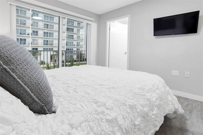 Building Photo - 25872 SW 139th Path