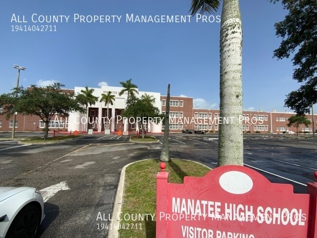 Building Photo - 811 33rd St Ct W