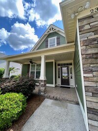 Building Photo - 2345 Azalea Pointe NE