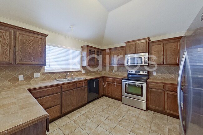 Building Photo - 4210 Syracuse St