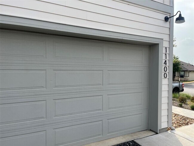 Building Photo - 11400 Pastini Cir