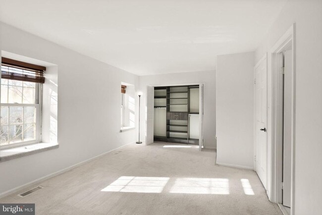 Building Photo - 7829 Mt Woodley Pl