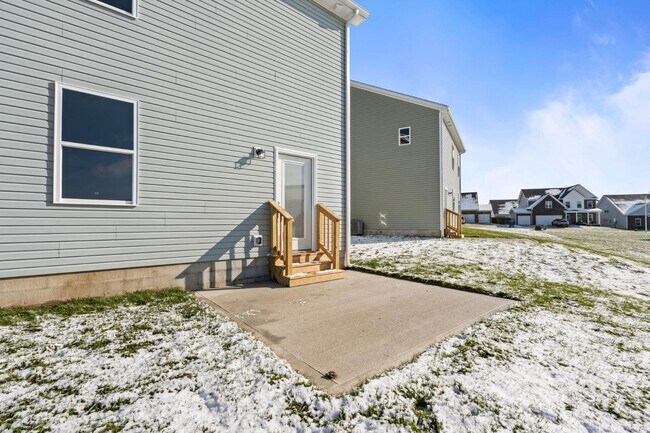 Building Photo - 113 Lambert Fld