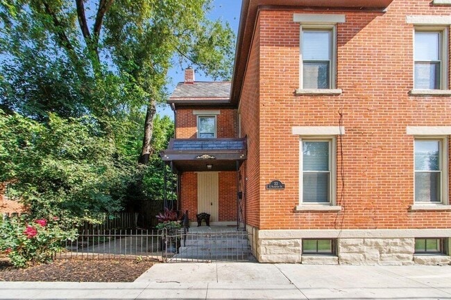 Building Photo - 22 E Frankfort St
