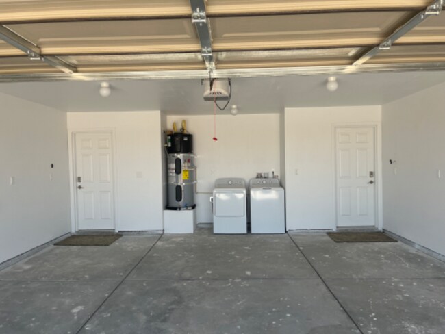 Building Photo - 12327 Farmington St