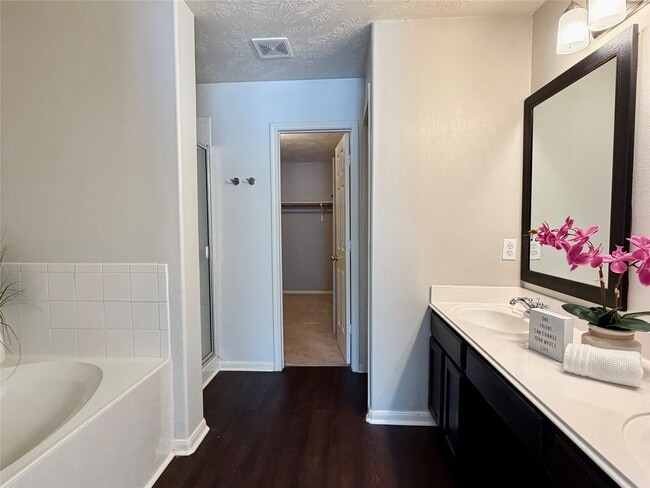 Building Photo - 6622 Grant Dr