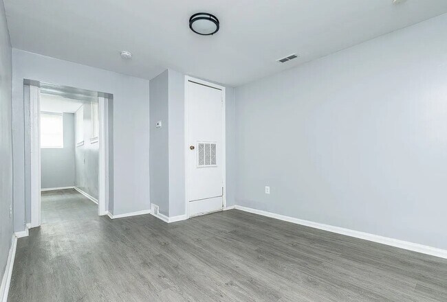 Building Photo - 6100 Nassau Rd