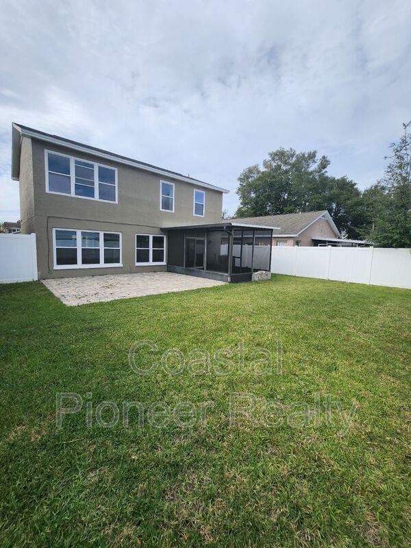 Building Photo - 10121 Sea spray Pl